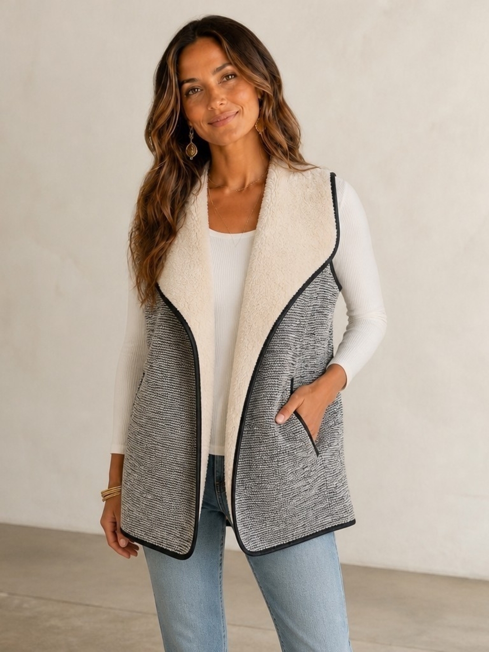 Plush Quiet Lux Minimalist Warm Johnston & Murphy Cream Sherpa-Lined Vest XS